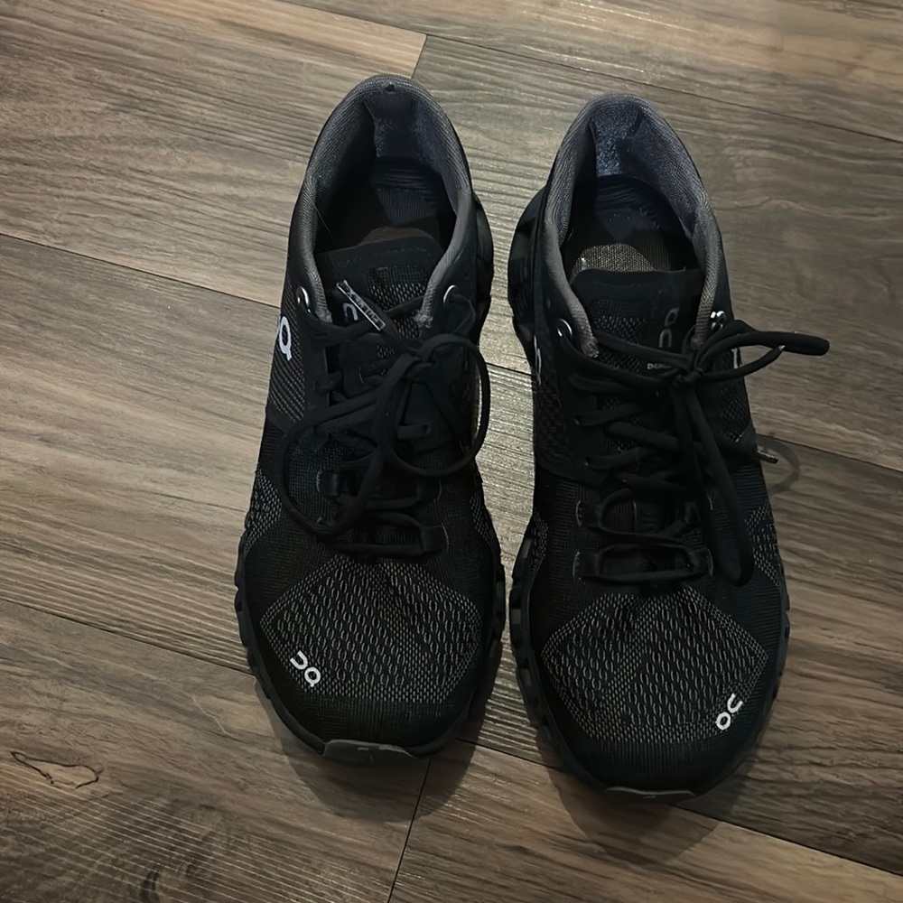 Black OnClouds W7